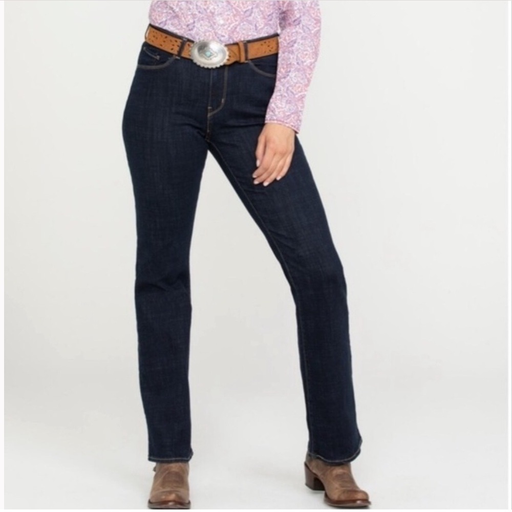 Levi’s classic boot cut leg jeans dark blue Womens Sz 27 Never worn